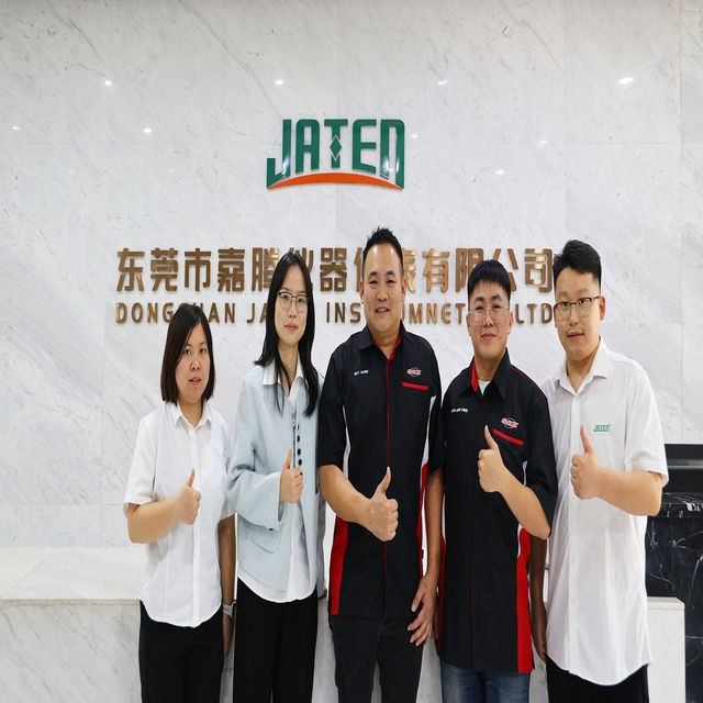 malaysian-clients-visit-jaten-factory