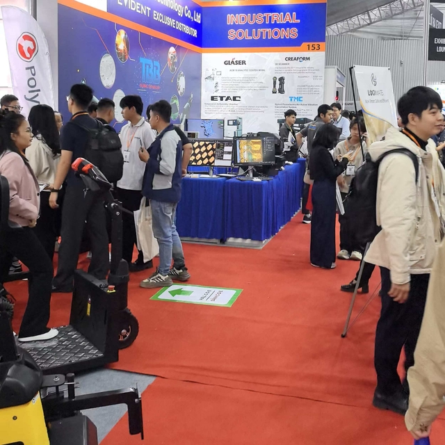 vietnam-trade-show-day-1
